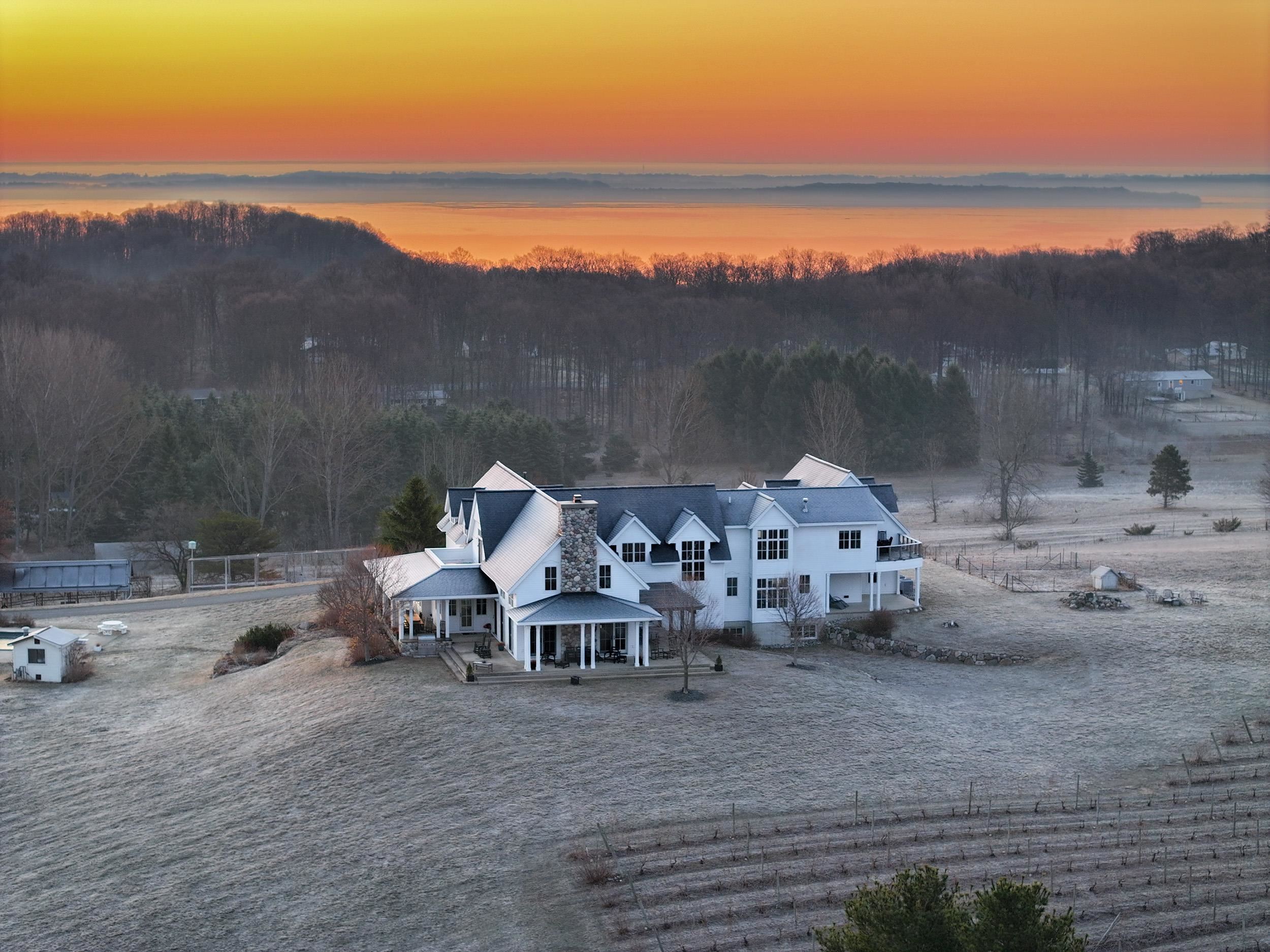 10292 East Fort Road, Unit 1 Suttons Bay, MI 49682 - Photo 9 of 95 Gallery Image 9