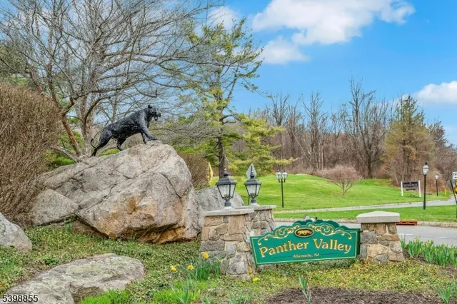 $414,000 | 10 Rushmore Lane, Hackettstown, NJ 07840