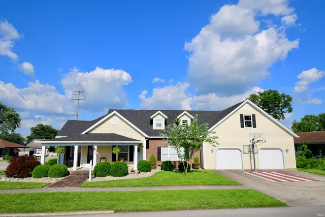 $374,900 | 502 R Street, Bedford, IN 47421