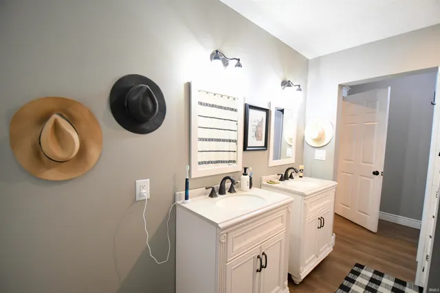 $374,900 | 502 R Street, Bedford, IN 47421