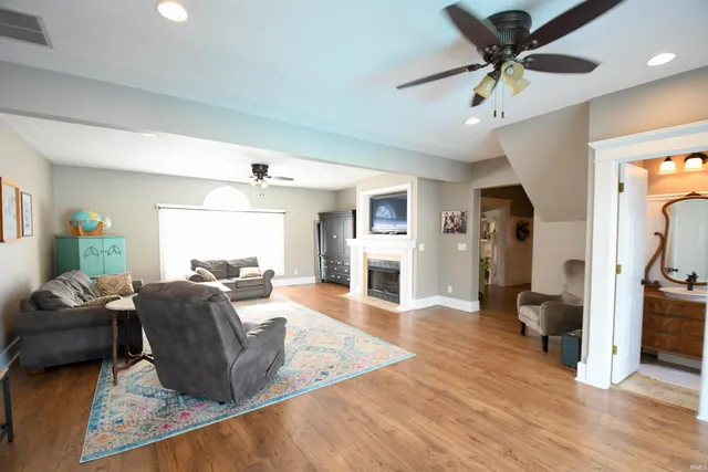 $374,900 | 502 R Street, Bedford, IN 47421