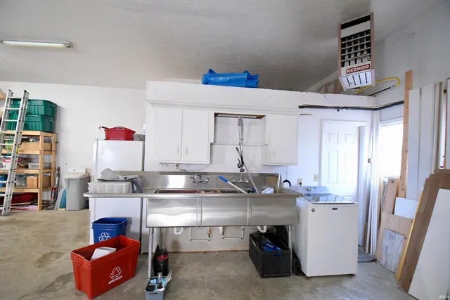 $359,900 | 502 R Street, Bedford, IN 47421