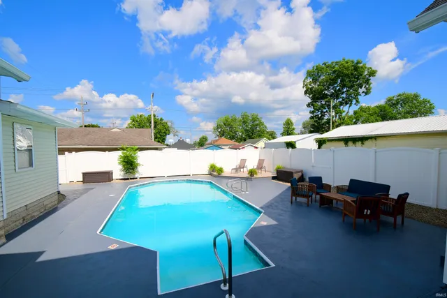 $374,900 | 502 R Street, Bedford, IN 47421