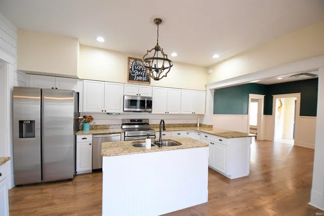 $359,900 | 502 R Street, Bedford, IN 47421