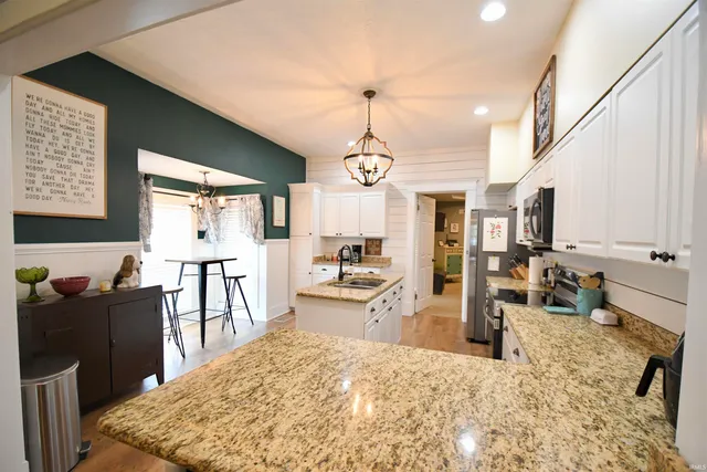 $374,900 | 502 R Street, Bedford, IN 47421