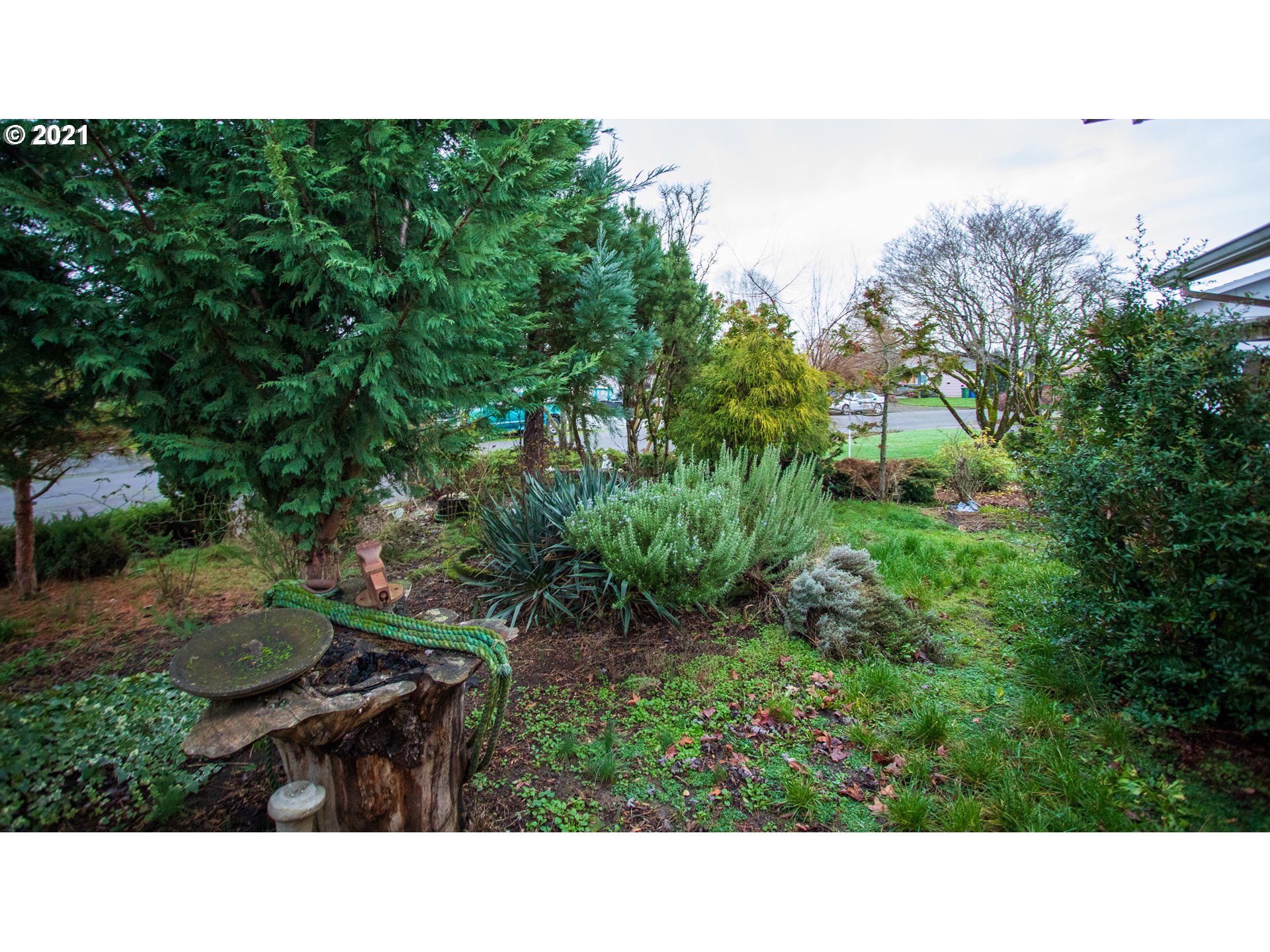 1420 Thompson Road Woodburn, OR 97071 - Photo 12 of 19 Gallery Image 12