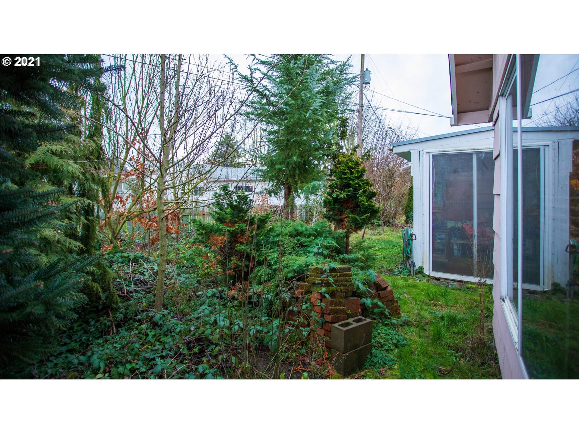 1420 Thompson Road Woodburn, OR 97071 - Photo 14 of 19 Gallery Image 14