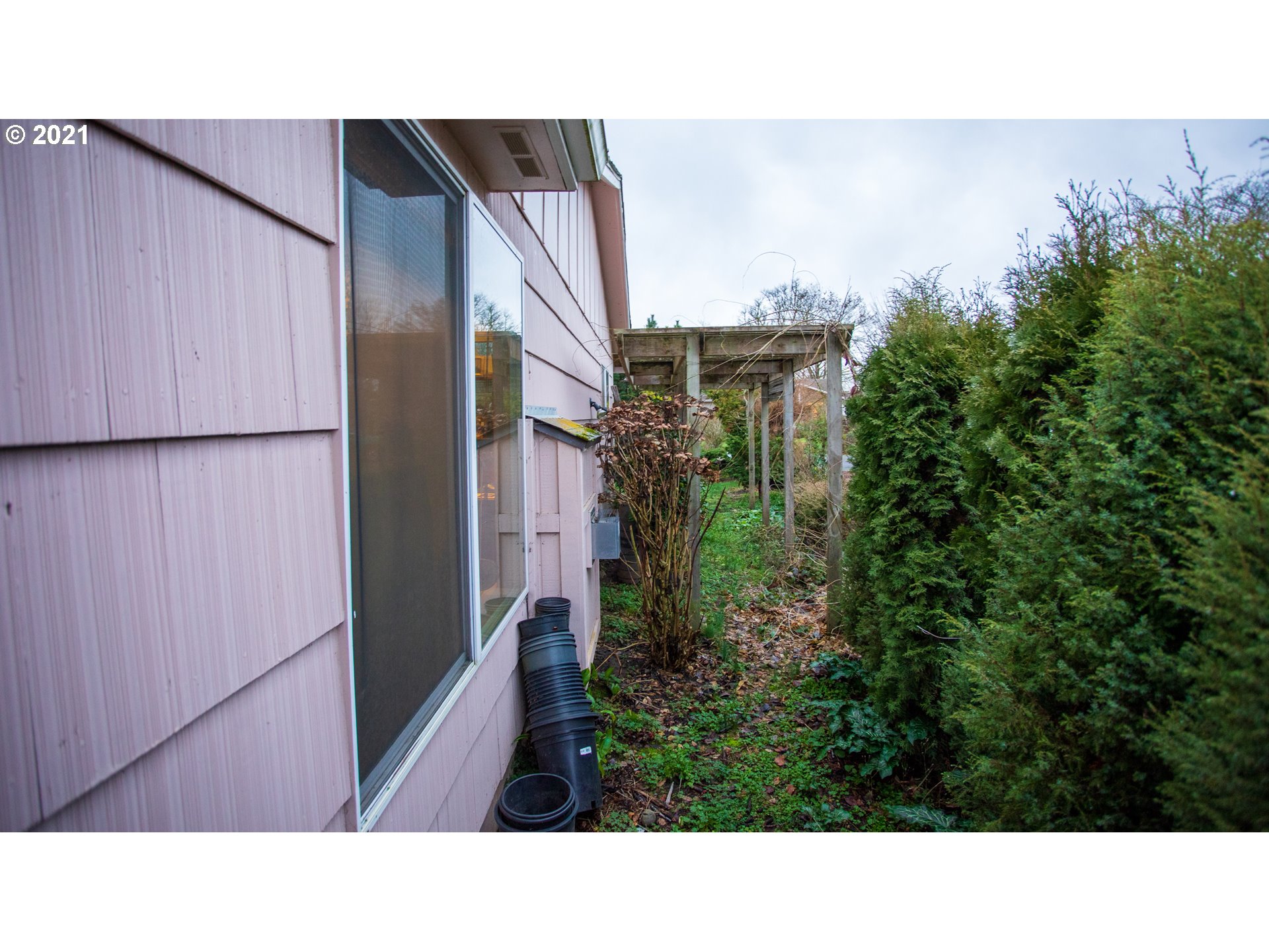 1420 Thompson Road Woodburn, OR 97071 - Photo 15 of 19 Gallery Image 15