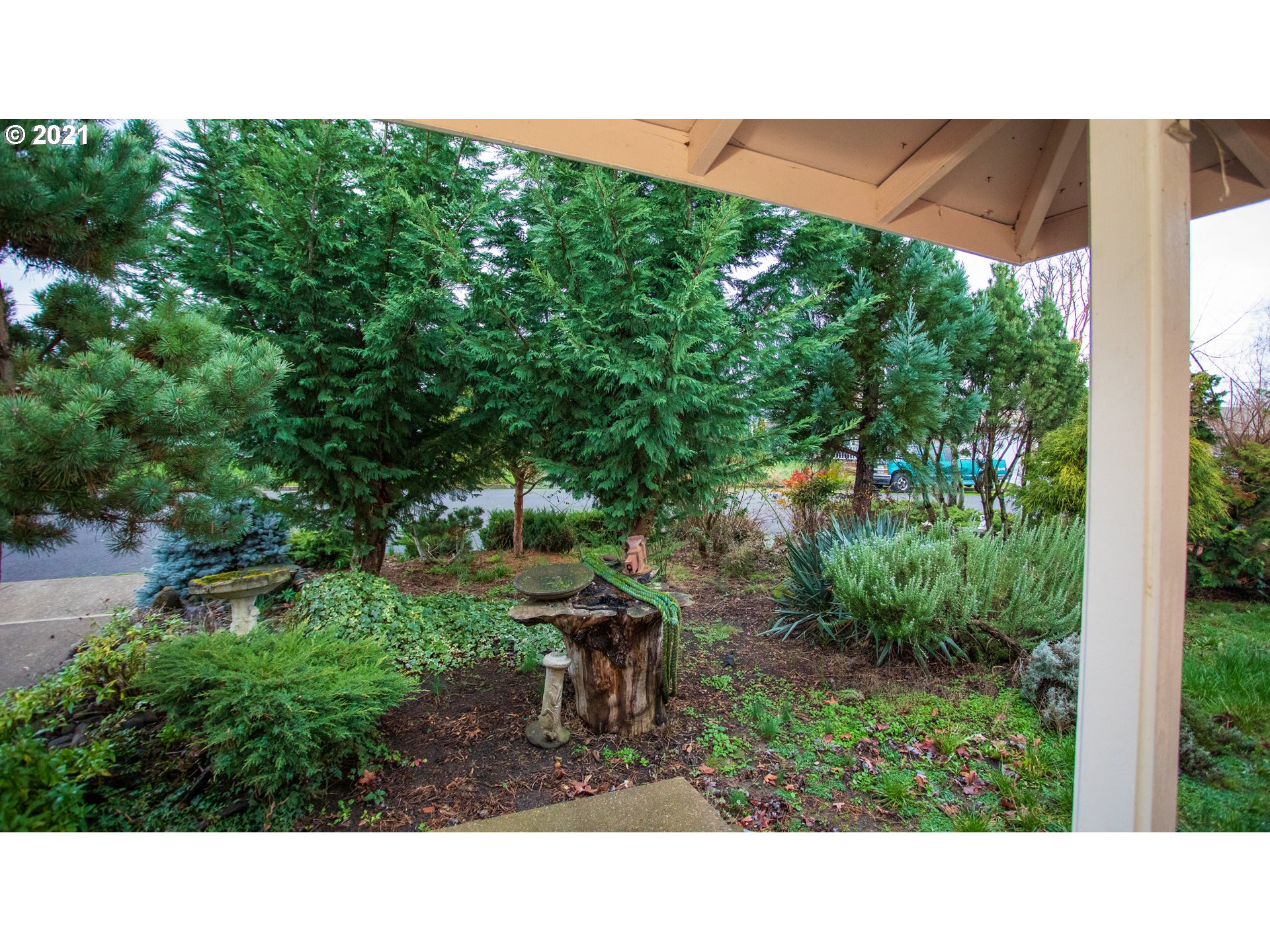 1420 Thompson Road Woodburn, OR 97071 - Photo 16 of 19 Gallery Image 16
