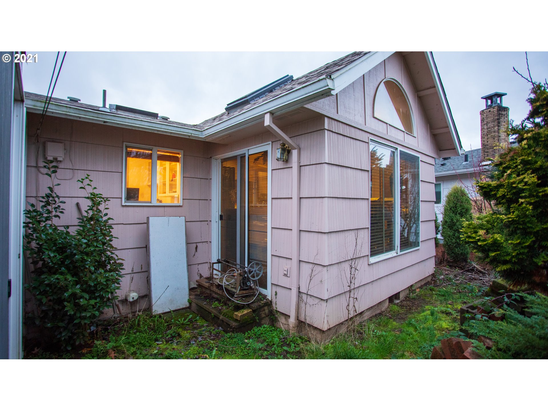 1420 Thompson Road Woodburn, OR 97071 - Photo 10 of 19 Gallery Image 10