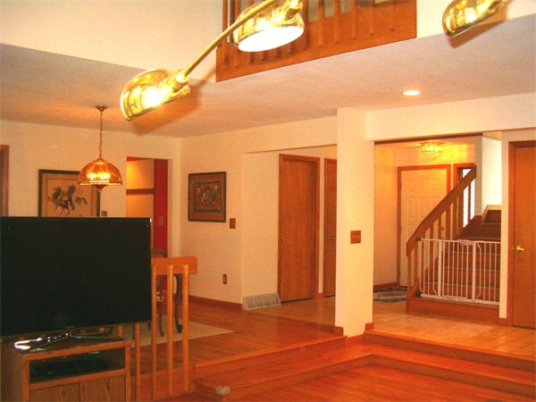 54 Harkness Road Pelham, MA 01002 - Photo 8 of 30