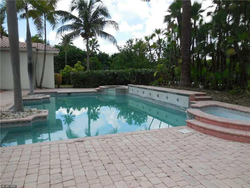 5106 Southwest 198th Terrace Southwest Ranches, FL 33332 - Photo 11 of 20 Swimming Pool/Hot Tub/Sauna