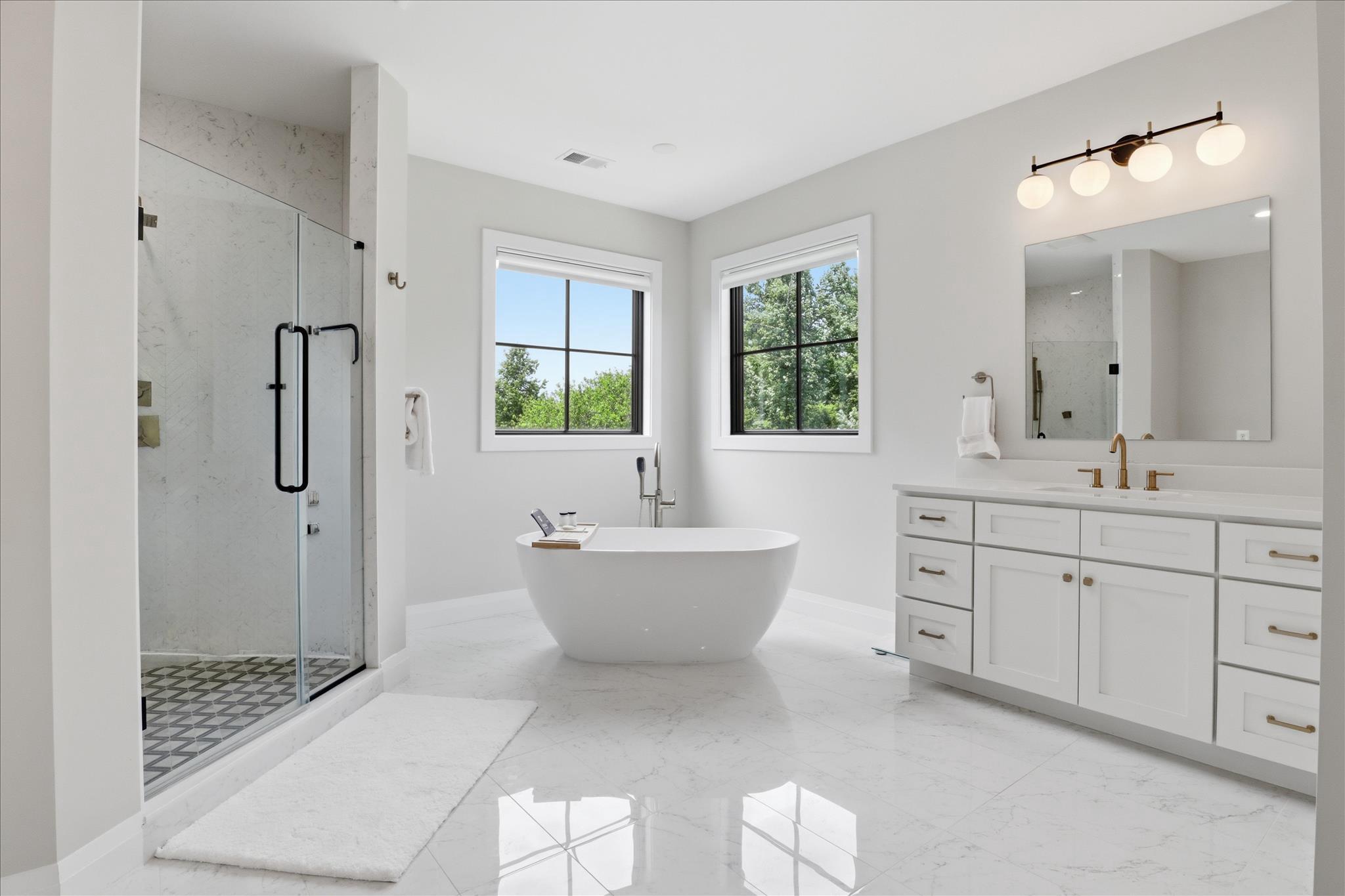 202 Branch Road Southeast Vienna, VA 22180 - Photo 17 of 59 Spa-like primary ensuite bathroom