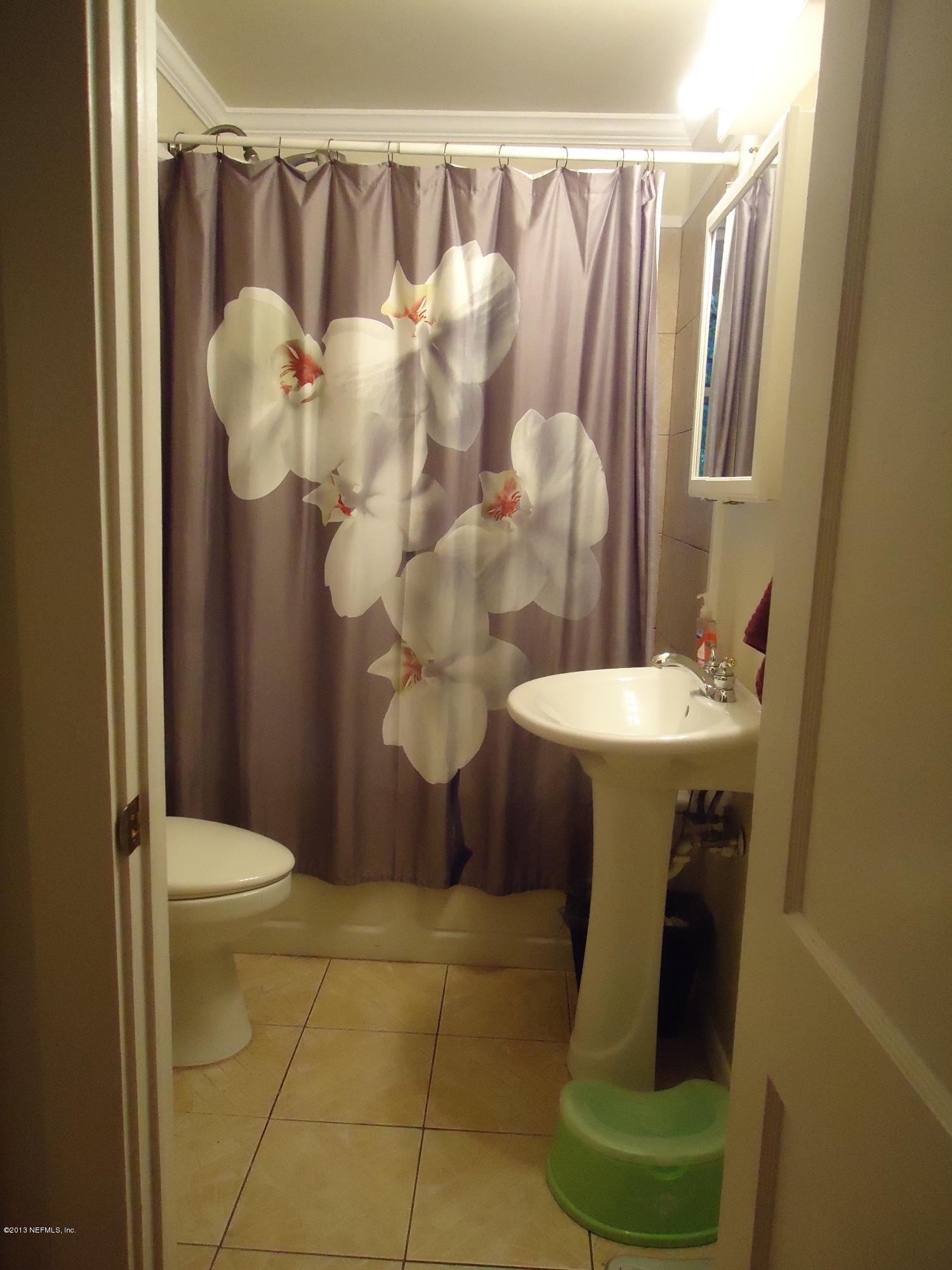 501 Levy Road Atlantic Beach, FL 32233 - Photo 14 of 14 Bath