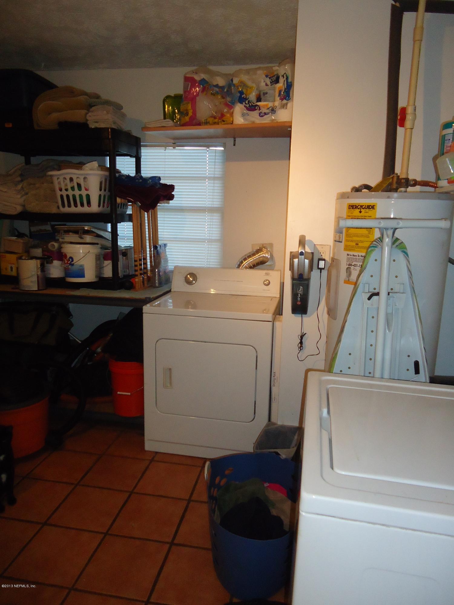 501 Levy Road Atlantic Beach, FL 32233 - Photo 10 of 14 Large indoor utility