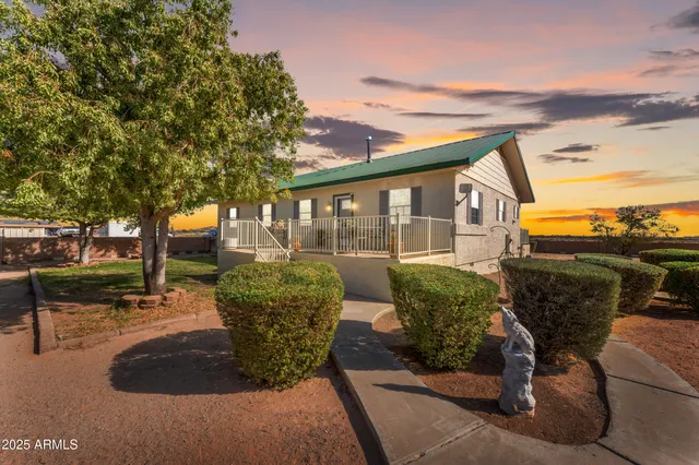 a view of outdoor space yard and patio
