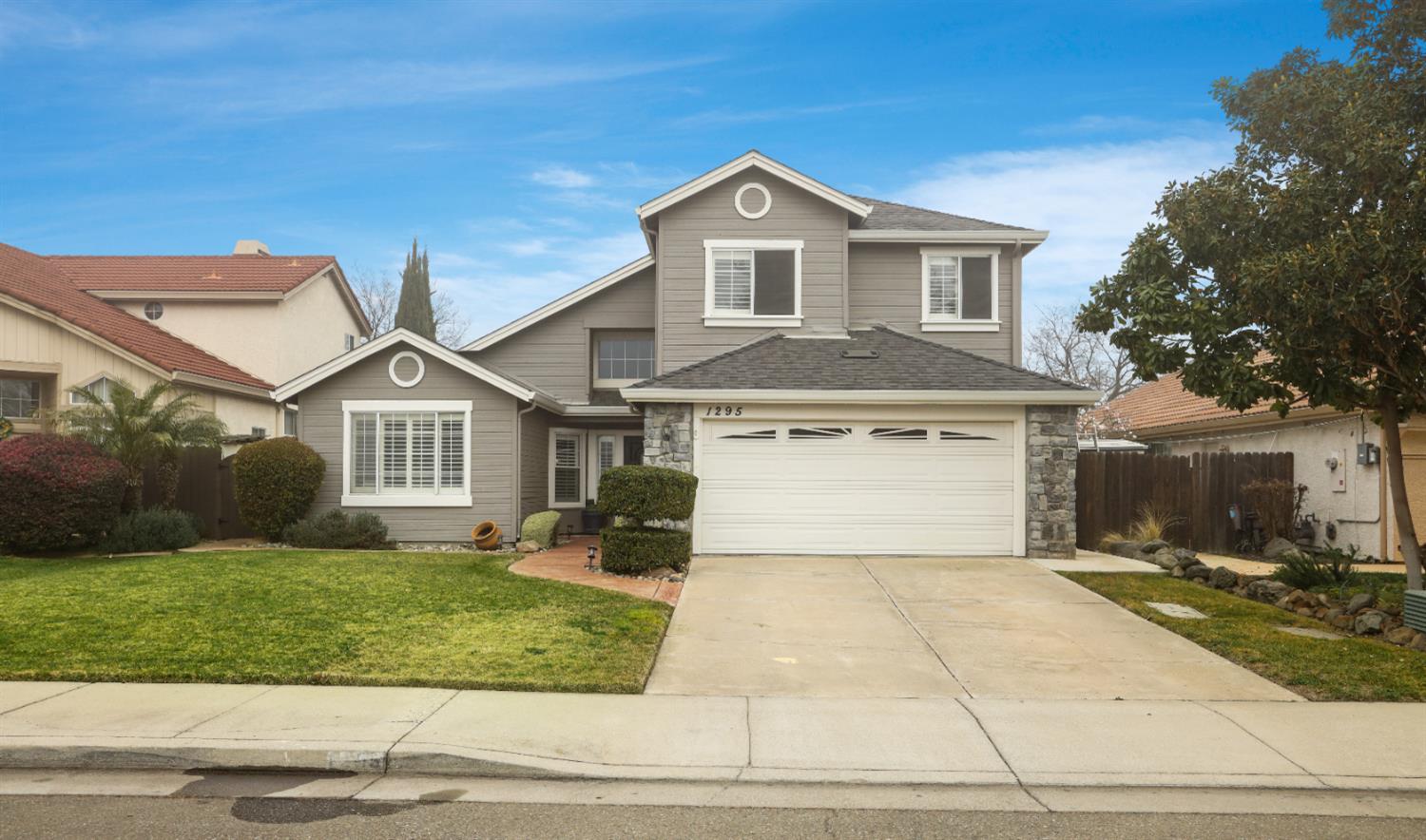 1295 Cornucopia Place Tracy, CA 95377 - Photo 3 of 55