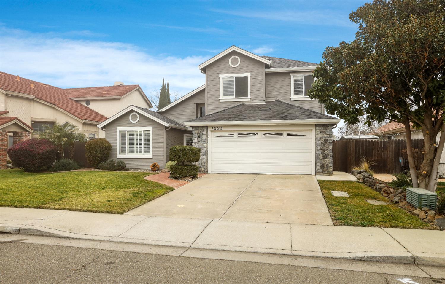 1295 Cornucopia Place Tracy, CA 95377 - Photo 4 of 55