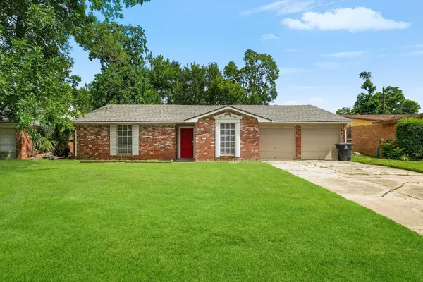 $1,695 | 4319 Tiffany Drive, Houston, TX 77045