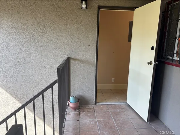 $2,600 | 1156 East 17th Street, Long Beach, CA 90813