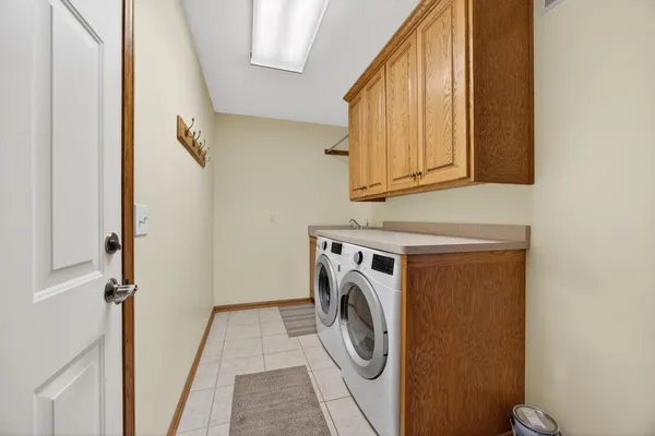 $465,000 | 802 Timothy Drive Southeast, Stewartville, MN 55976