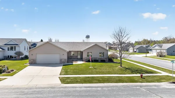 $465,000 | 802 Timothy Drive Southeast, Stewartville, MN 55976