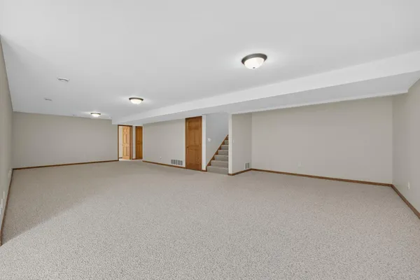 $465,000 | 802 Timothy Drive Southeast, Stewartville, MN 55976