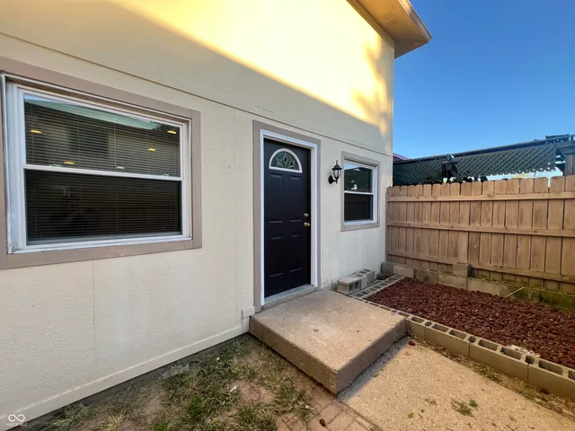 $1,195 | 8392 Punto Alto Drive, Indianapolis, IN 46227