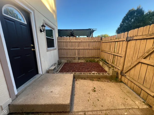 $1,195 | 8392 Punto Alto Drive, Indianapolis, IN 46227