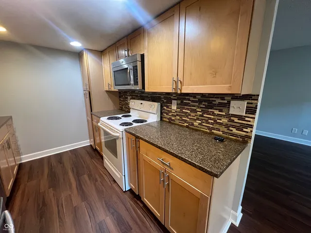 $1,195 | 8392 Punto Alto Drive, Indianapolis, IN 46227