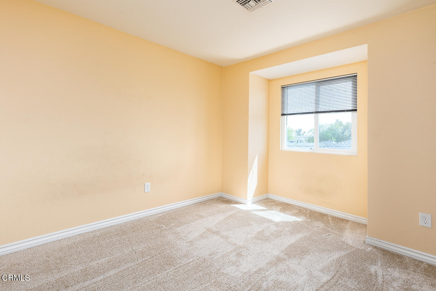 159-161 May Avenue Monrovia, CA 91016 - Photo 26 of 33 an empty room with a window