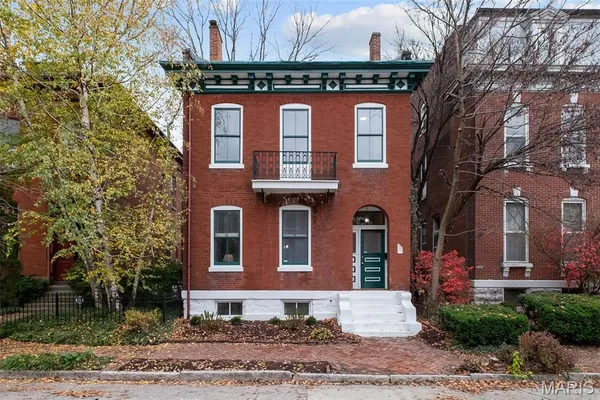 $529,900 | 2406 South 13th Street, St. Louis, MO 63104
