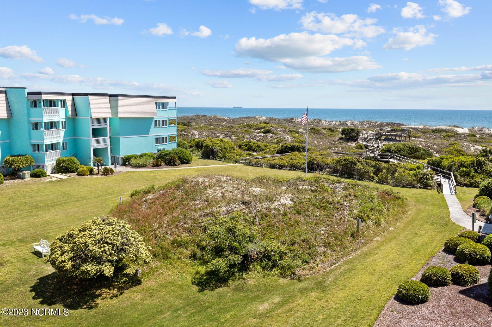301 Commerce Way, Unit 341 Atlantic Beach, NC 28512 - Photo 20 of 25 Courtyard