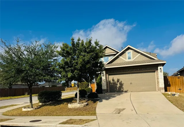 a view of house with a outdoor space