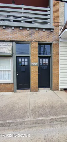 $1,675 | 216 North Martin Luther King Junior Drive, Unit UPSTAIRS, Elizabeth City, NC 27909