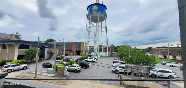 $1,675 | 216 North Martin Luther King Junior Drive, Unit UPSTAIRS, Elizabeth City, NC 27909