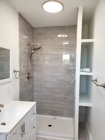 $1,675 | 216 North Martin Luther King Junior Drive, Unit UPSTAIRS, Elizabeth City, NC 27909