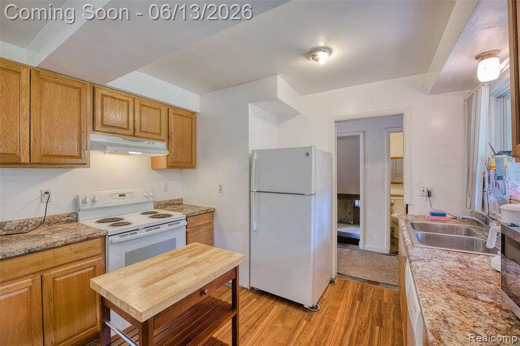 3020 Glengary Road Commerce Township, MI 48382 - Photo 8 of 39