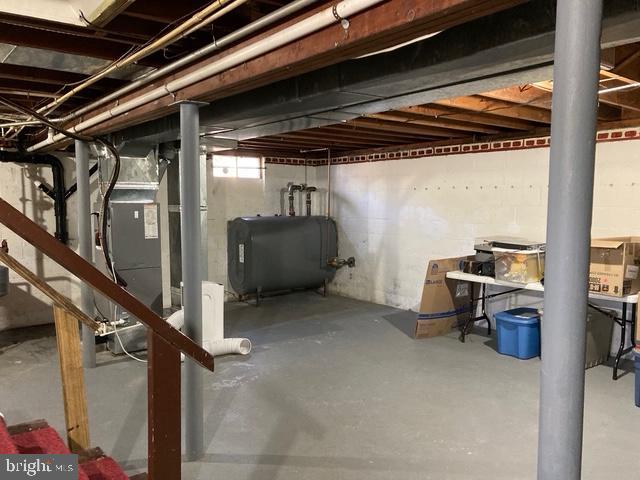 106 Centerton Road Bridgeton, NJ 08302 - Photo 26 of 31 a view of room with window
