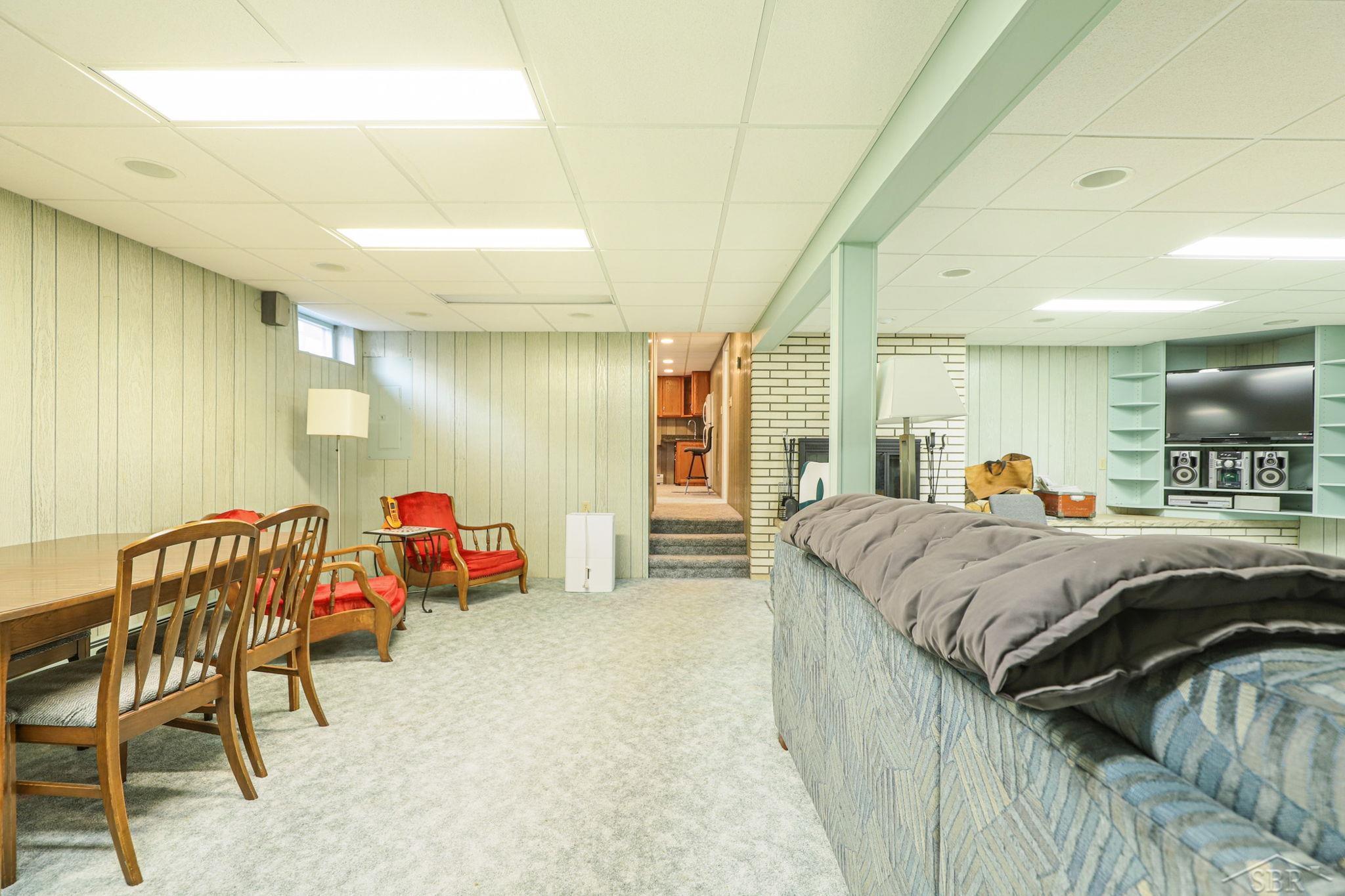 268 Frank Road Frankenmuth, MI 48734 - Photo 36 of 54 50099069-35.JPG