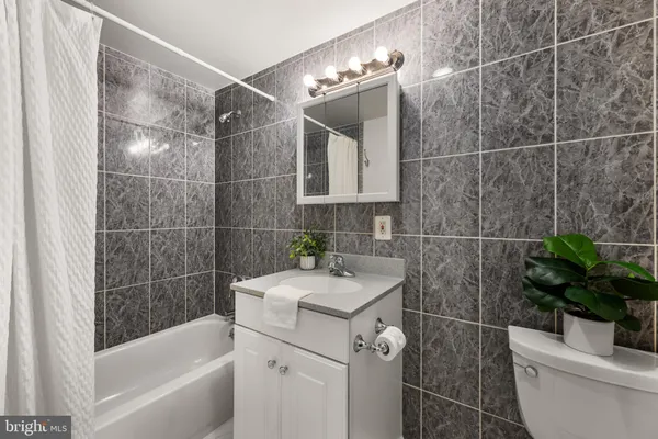 $1,350,000 | 6208 Guilford Drive, Alexandria, VA 22310