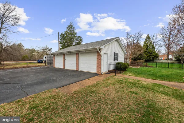 $1,350,000 | 6208 Guilford Drive, Alexandria, VA 22310