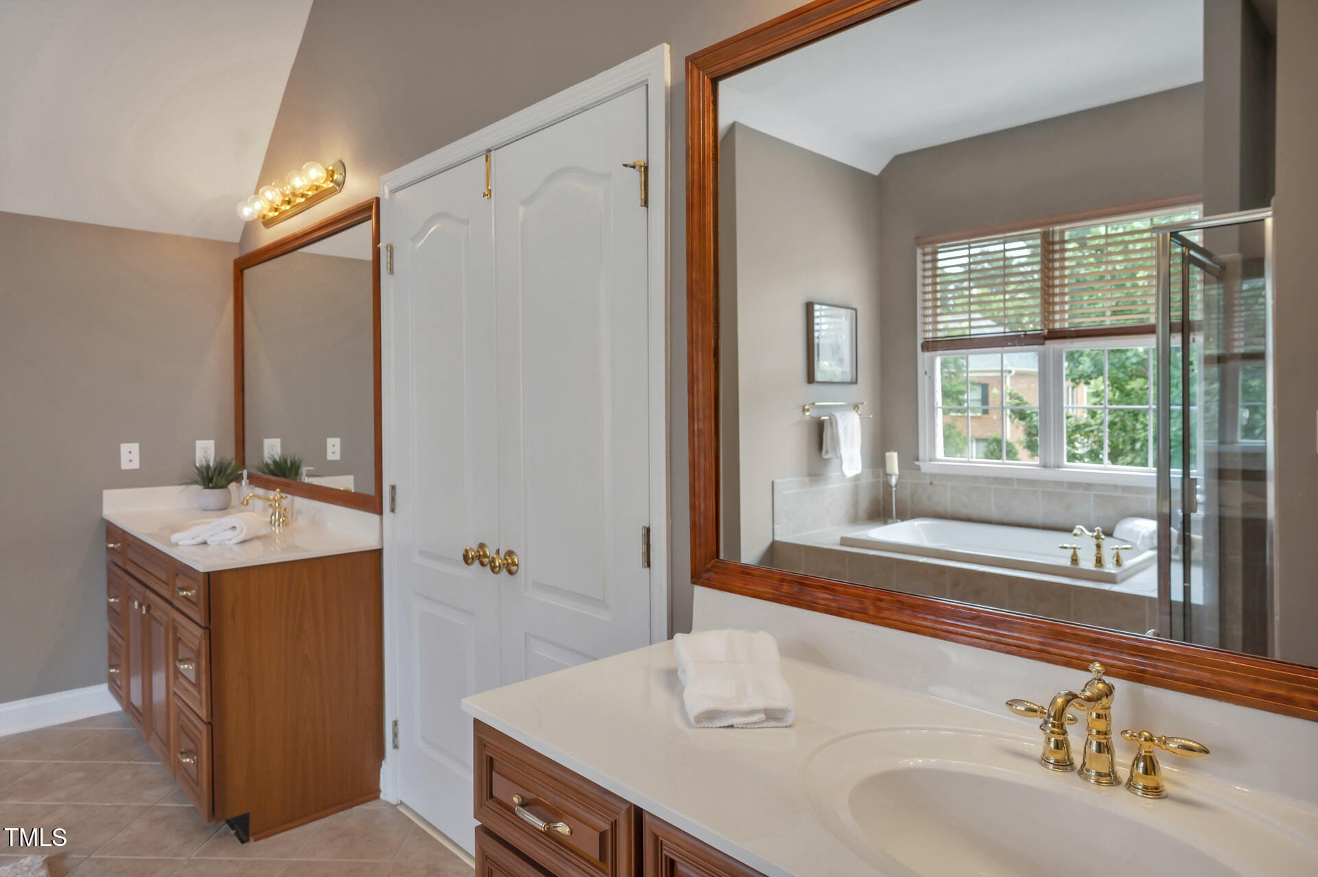 9628 Club Valley Way Raleigh, NC 27617 - Photo 37 of 68 FAR_8380