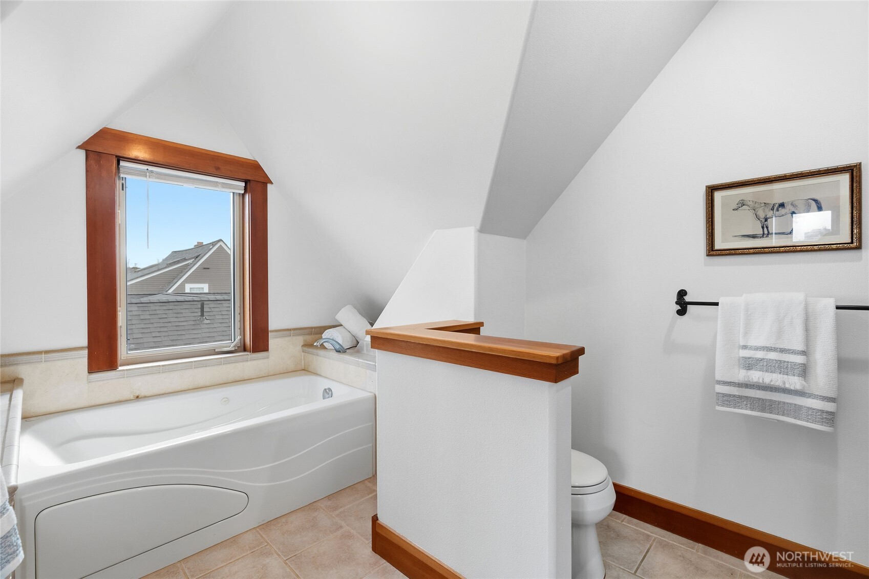 4418 Eastern Avenue North Seattle, WA 98103 - Photo 11 of 21