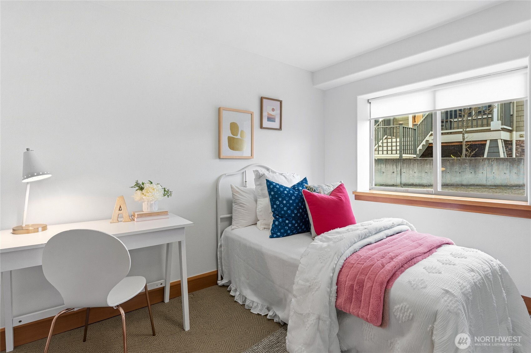 4418 Eastern Avenue North Seattle, WA 98103 - Photo 16 of 21