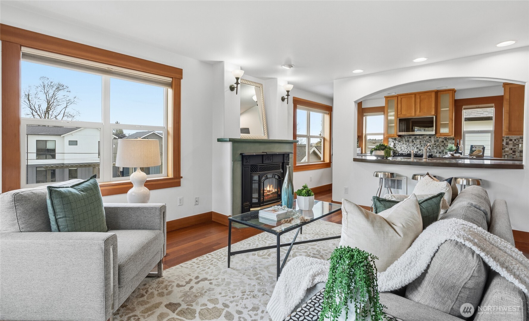 4418 Eastern Avenue North Seattle, WA 98103 - Photo 4 of 21