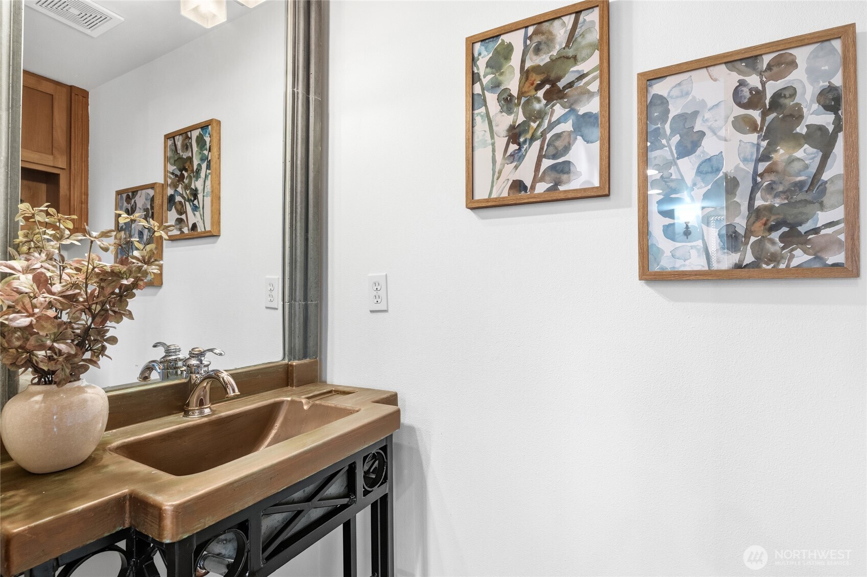 4418 Eastern Avenue North Seattle, WA 98103 - Photo 8 of 21