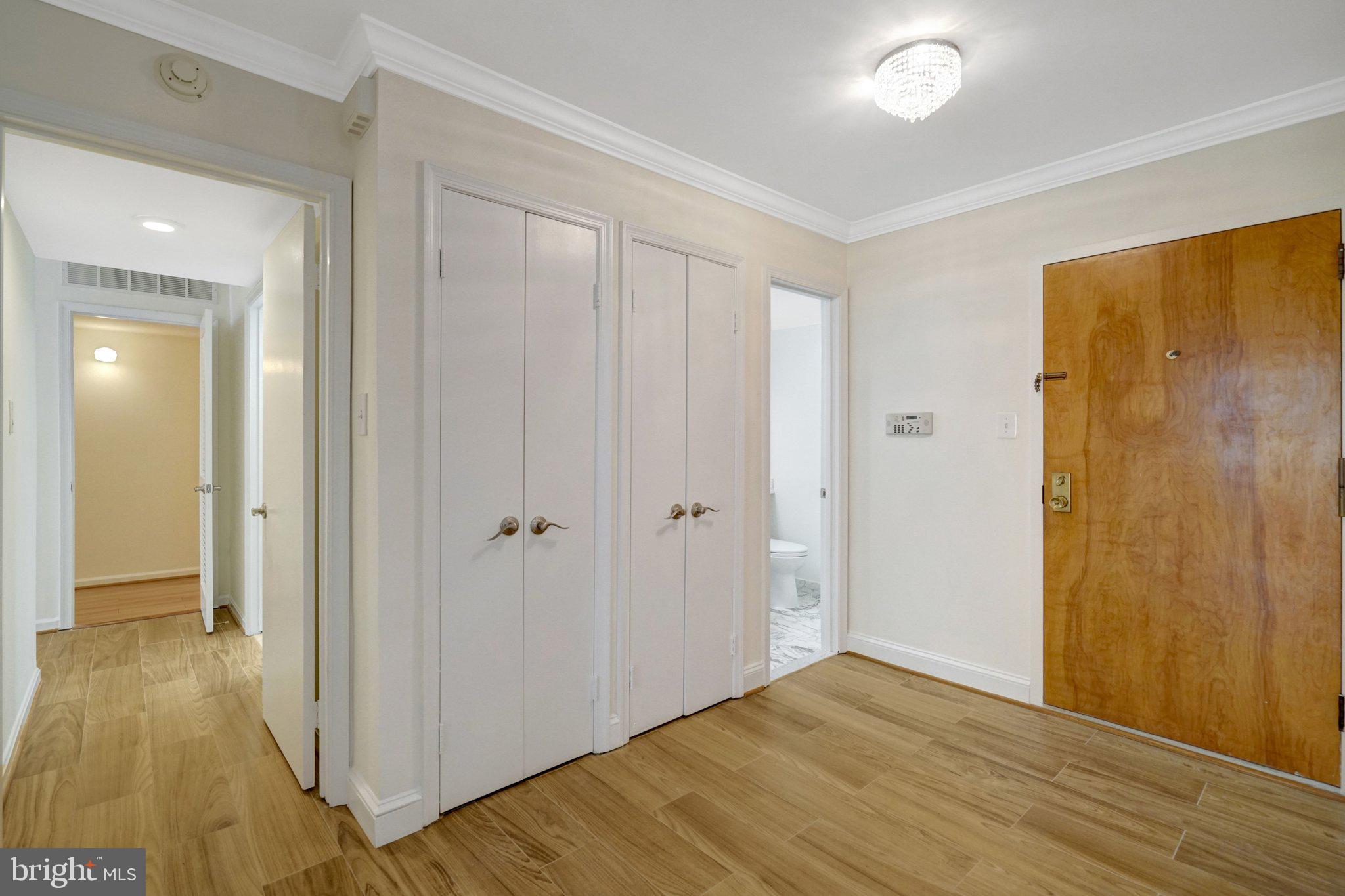 1101 South Arlington Ridge Road, Unit 304 Arlington, VA 22202 - Photo 15 of 60 Gallery Image 15
