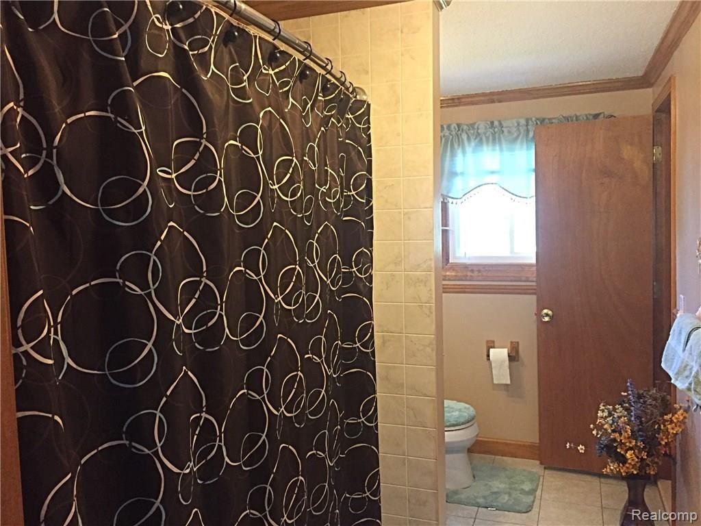 6506 Allen Road Fenton, MI 48430 - Photo 12 of 12 IMG_2644.JPG