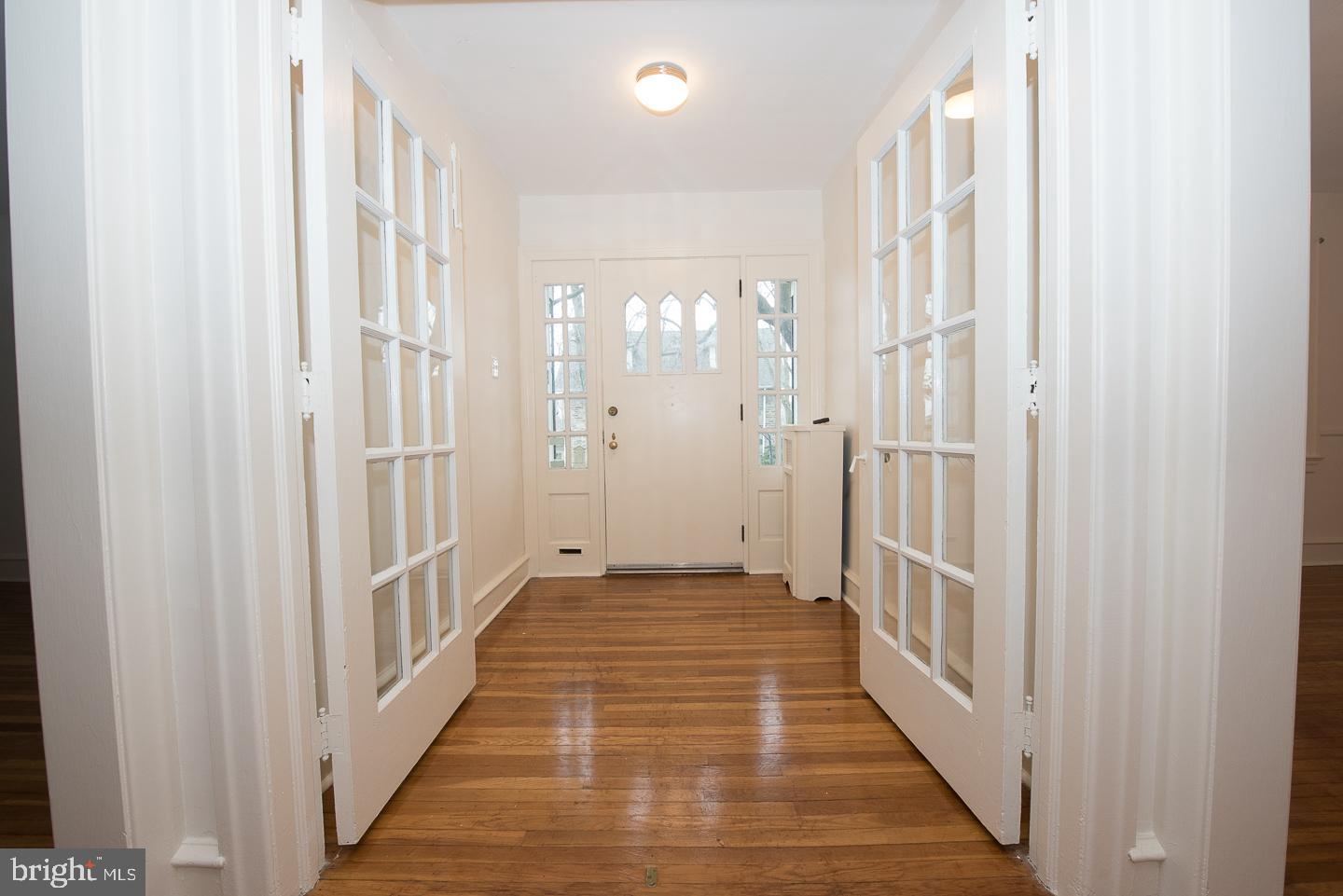 7106 Llanfair Road Upper Darby, PA 19082 - Photo 2 of 22